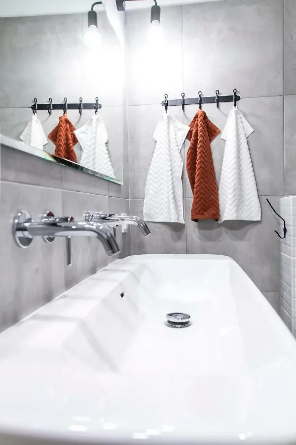 Family Luxury Comfort Old Town Apartament, 1-8, 2 Sypialnie I Salon, Parking W Cenie غدانسك 0*,  بولندا
